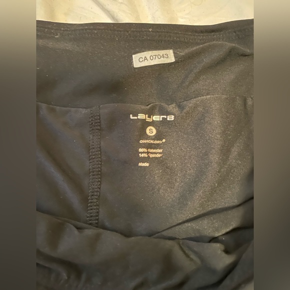 Black athletic shorts - Picture 4 of 4